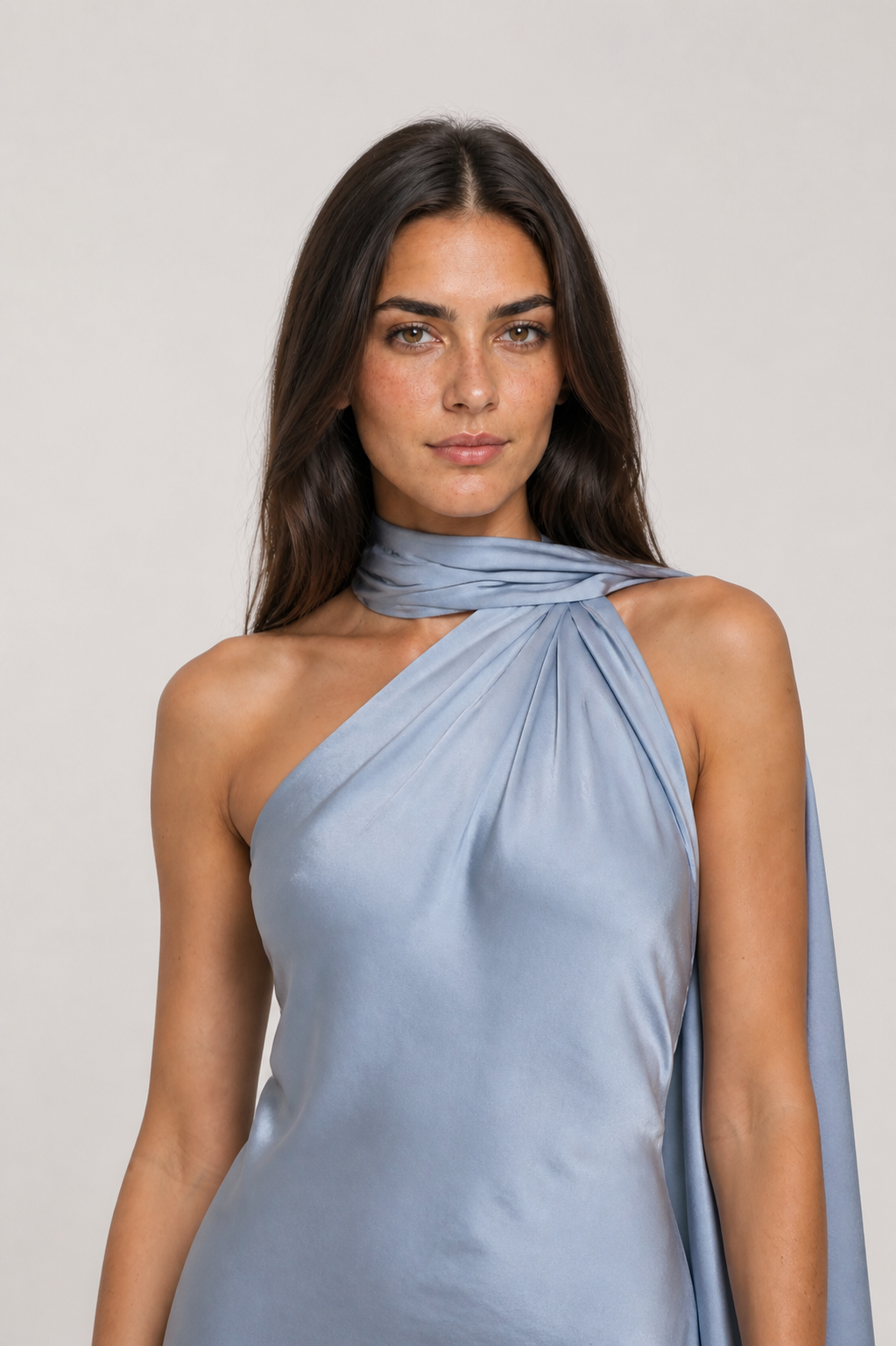 Vestido Longo de Festa Acetinado com Costas Abertas e Gola Halter – Melissa