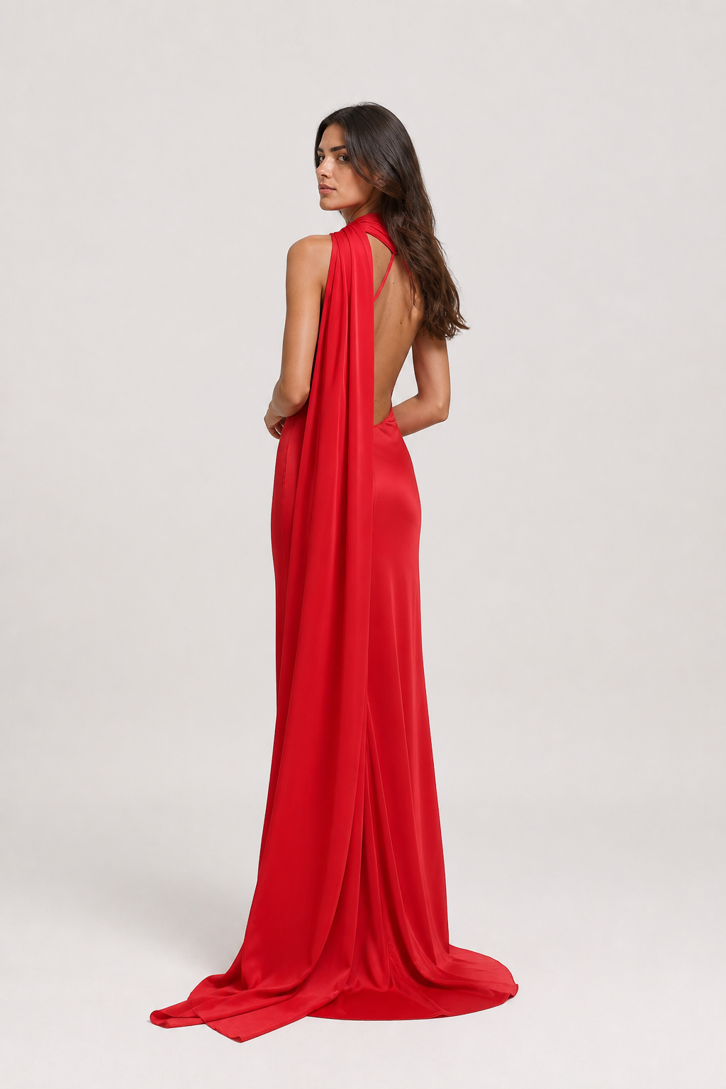 Vestido Longo de Festa Acetinado com Costas Abertas e Gola Halter – Melissa