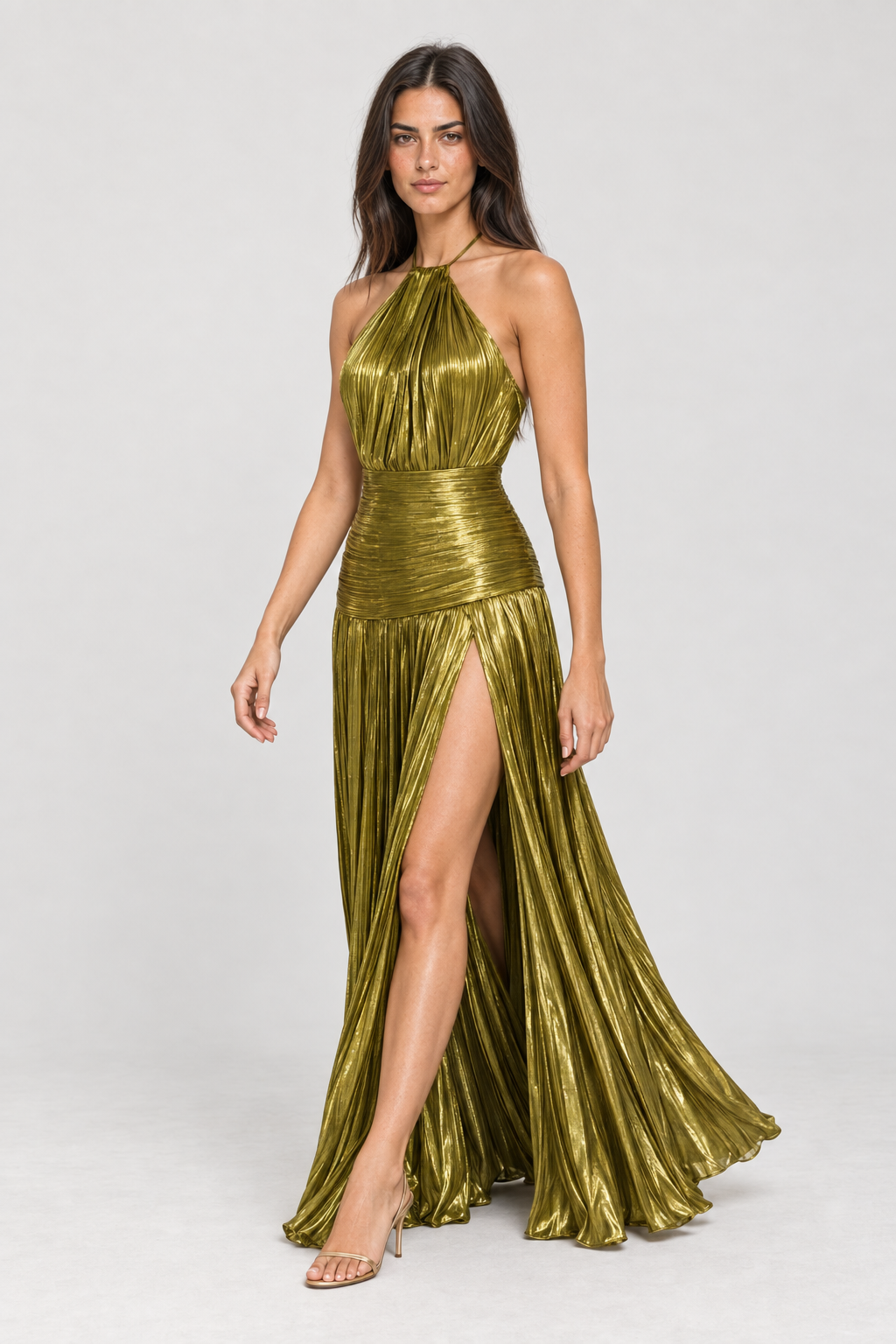 Vestido de Festa Longo Plissado Metalizado com Fenda e Decote Frente Única – Arilina