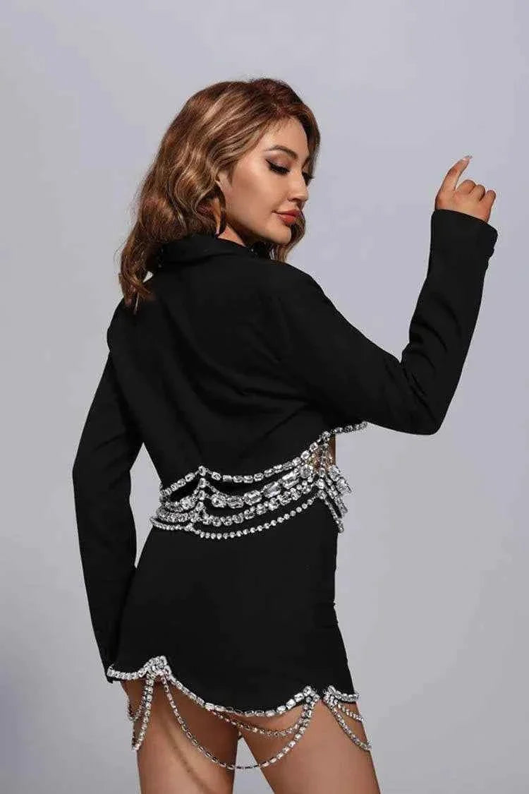 Conjunto Feminino de Blazer e Saia com Recortes e Correntes de Cristal – Belarina