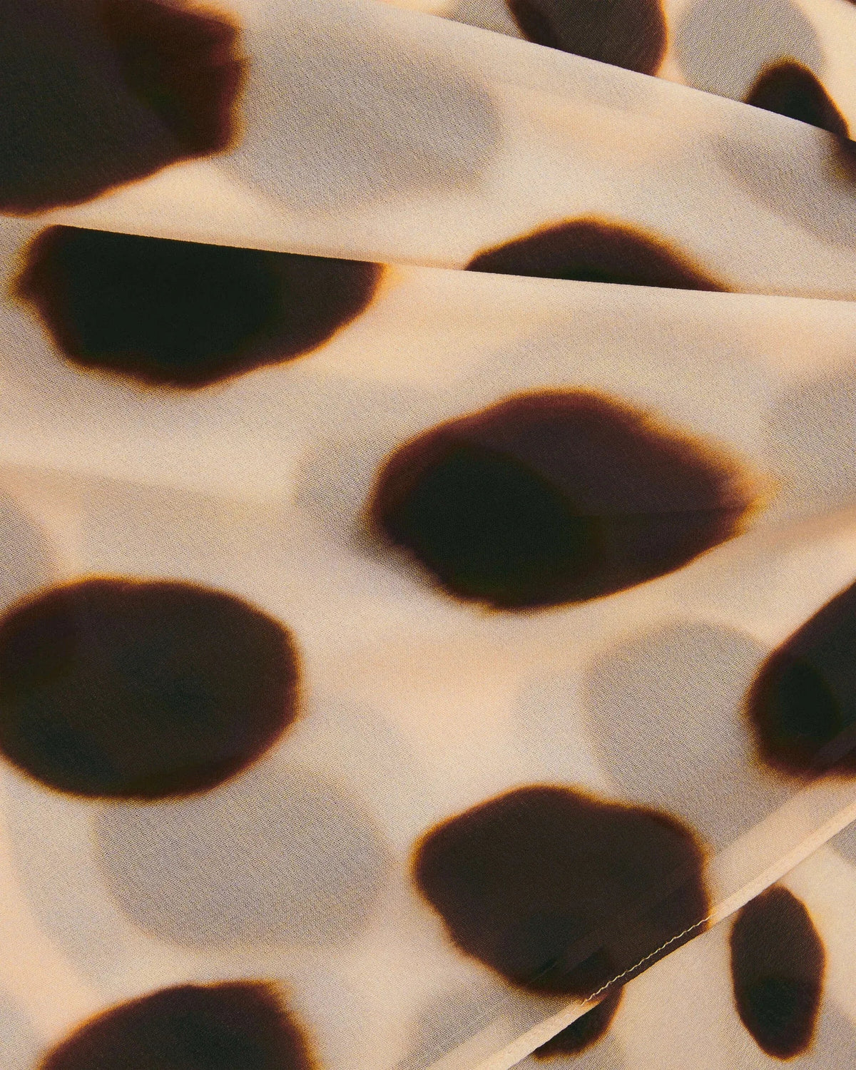 Vestido Longo Animal Print com Decote V e Franzido Ajustável – Estela
