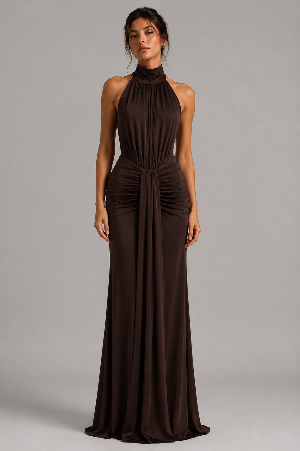 Vestido Longo de Festa Gola Alta com Costas Nuas e Plissado – Emília
