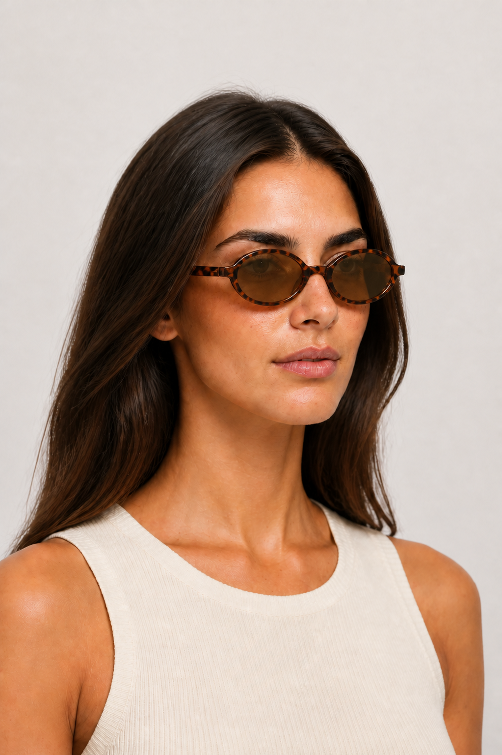 Óculos Feminino Redondo Retrô com Lentes Solares ou Transparentes – Carolina