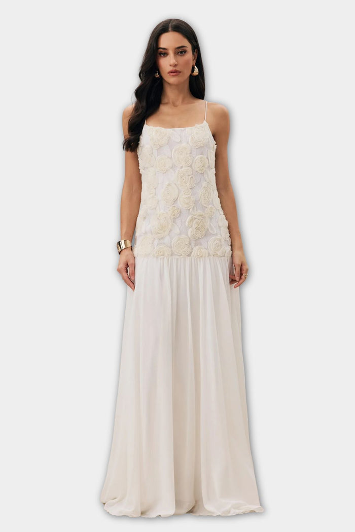 Vestido Longo de Festa Branco com Flores 3D e Alças Finas – Eduarda